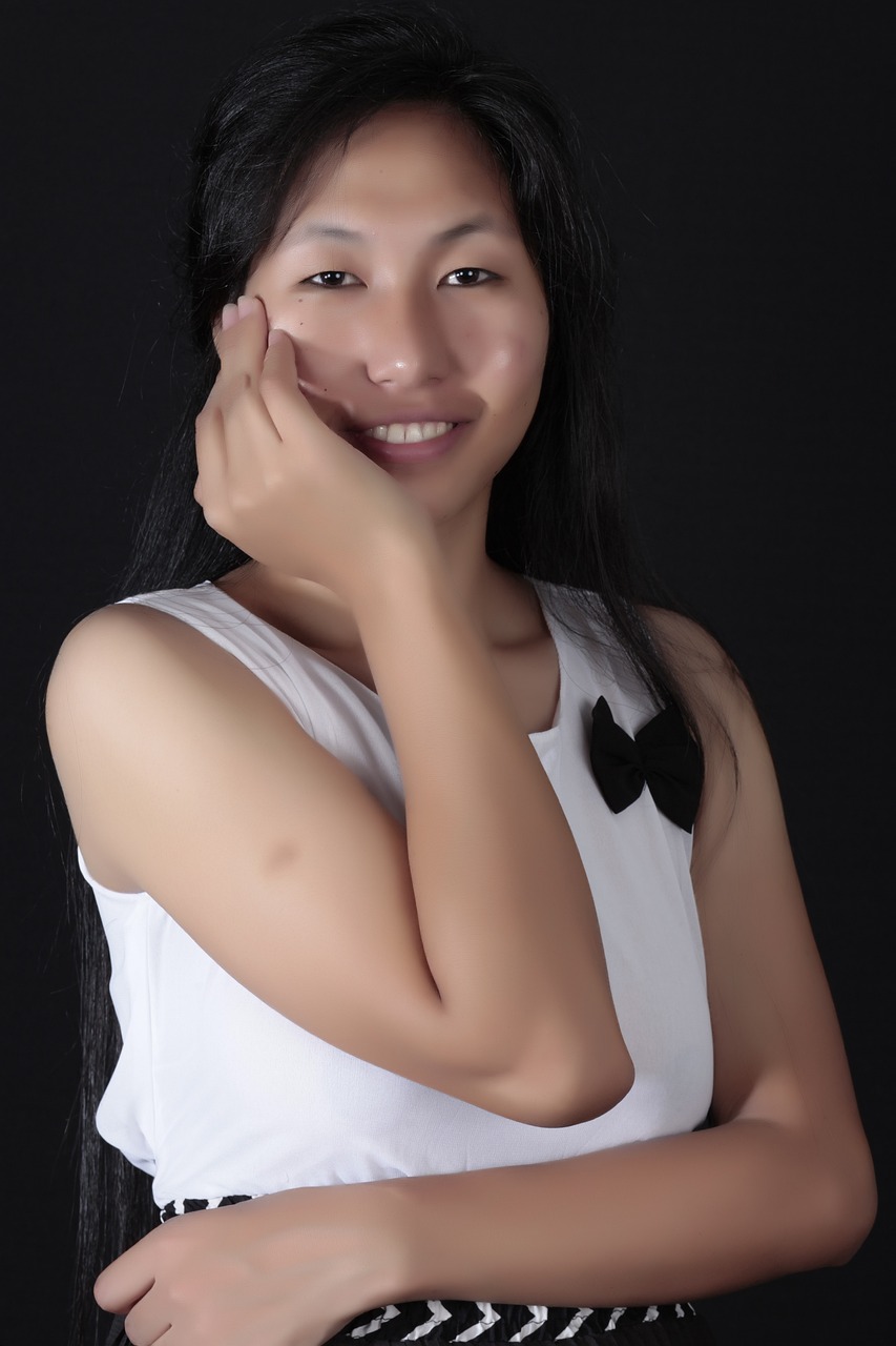 短发美女时尚图集，魅力视觉盛宴