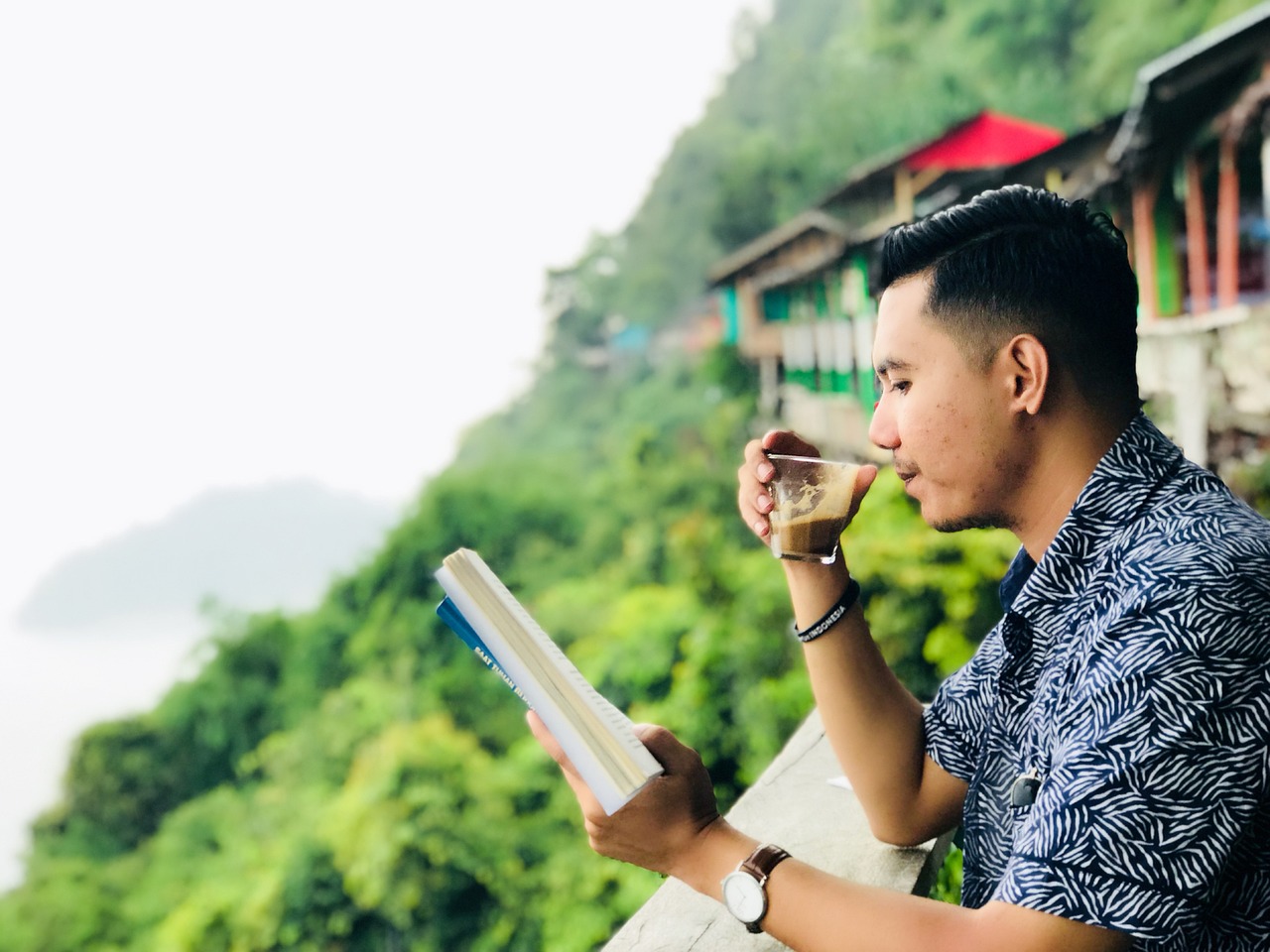 陈小春与应采儿综艺节目恩爱之旅独家揭秘
