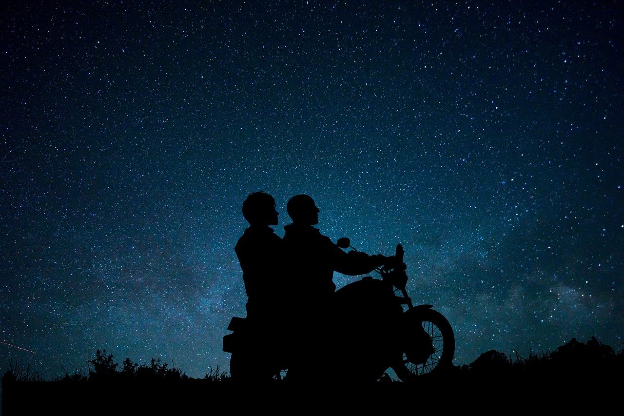 梦境中的星光之恋，明星夫妻的梦幻相遇