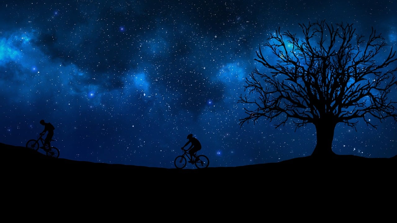流明星，闪耀宇宙的神秘光芒探索者