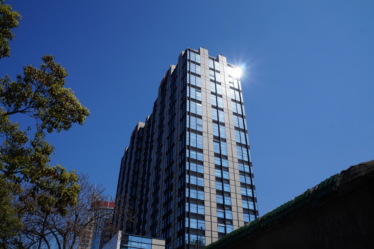 回迁房上市现状、挑战与前景展望，市场趋势深度解析