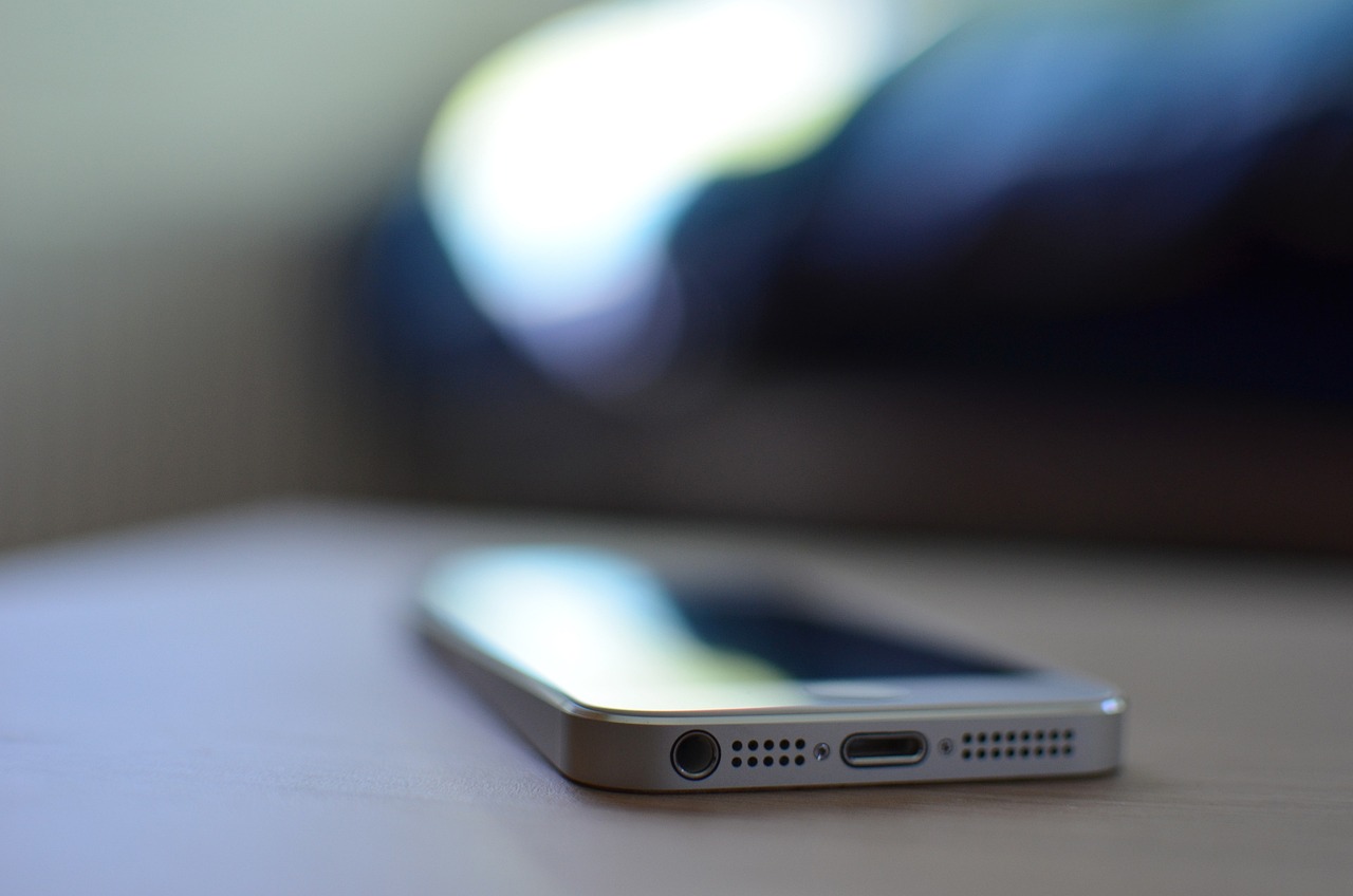 iPhone 4S上市价格揭秘，市场影响深度解析